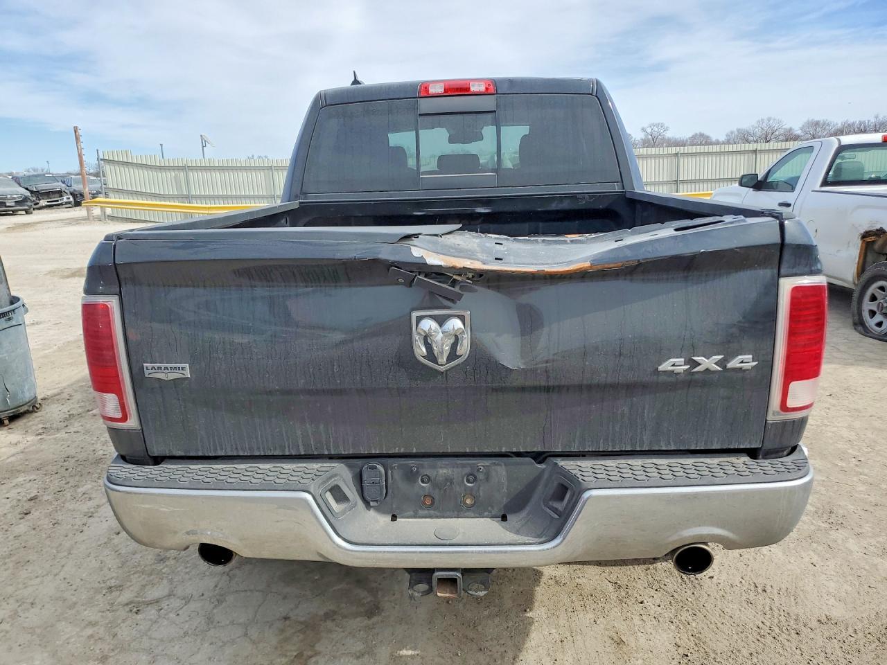 2015 Ram 1500 Laramie - Фото 6