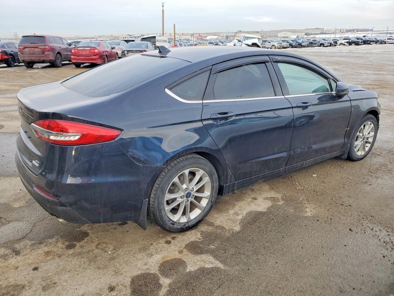 2020 Ford Fusion Se - Фото 3
