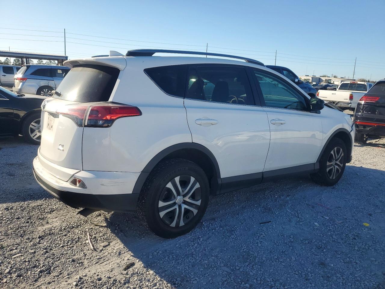 2018 Toyota Rav4 Le - Фото 3