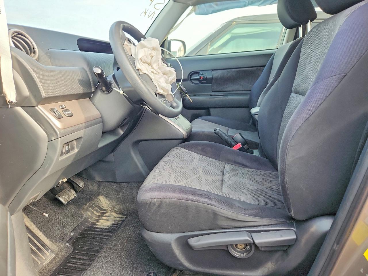 2015 Scion Xb Base - Image 7