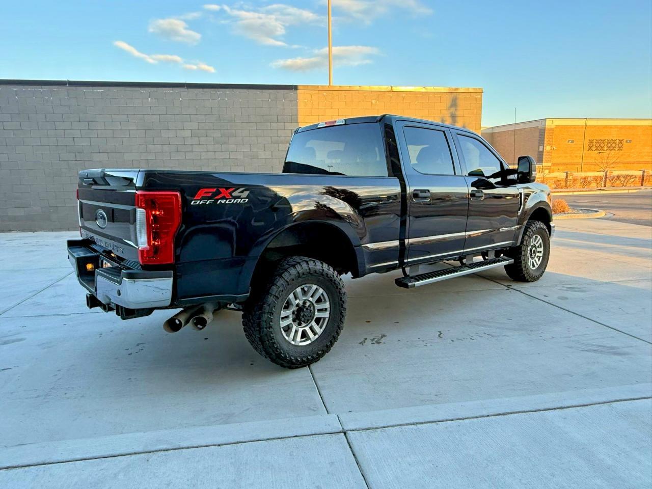 2017 Ford F250 Super Duty - Фото 4