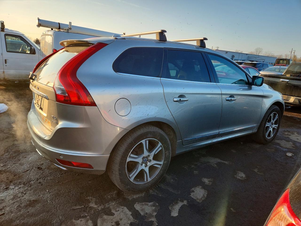 2015 Volvo Xc60 T6 Platinum - Image 3