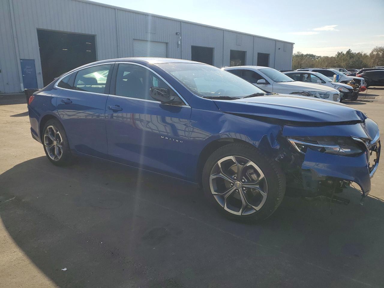 2023 Chevrolet Malibu Lt - Image 4
