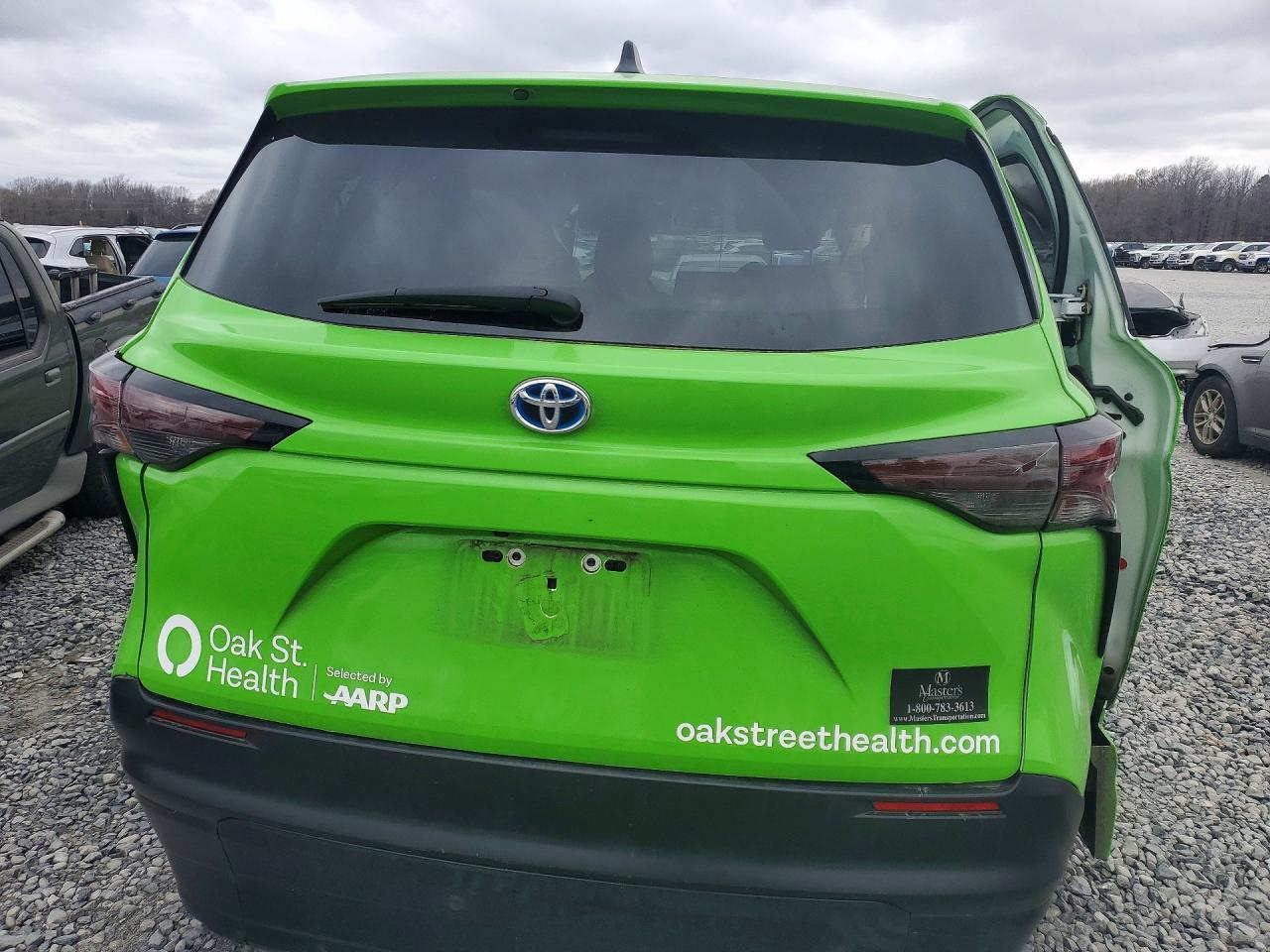 2024 Toyota Sienna - Image 6