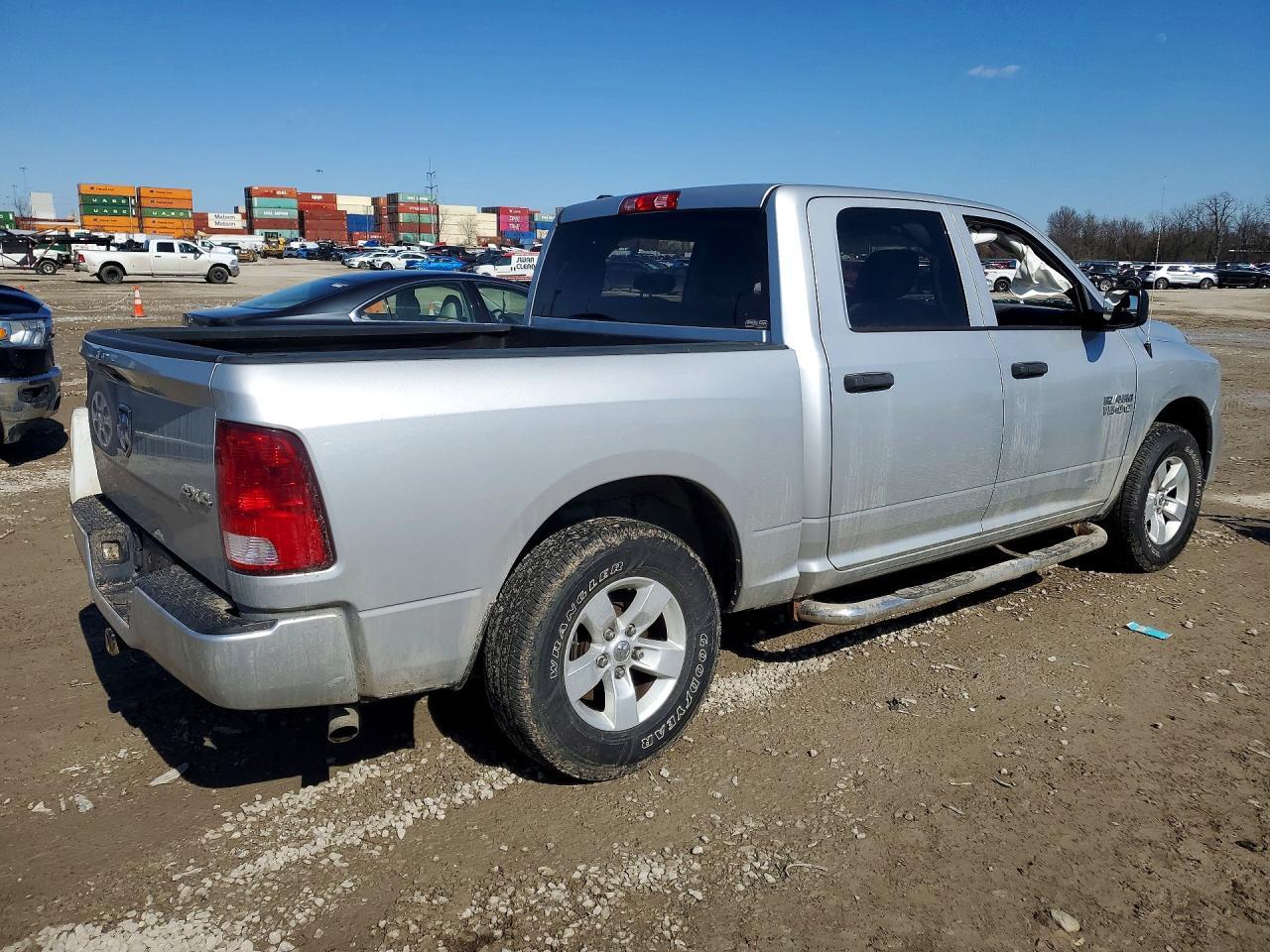 2017 Ram Trucks 1500 St - Фото 3
