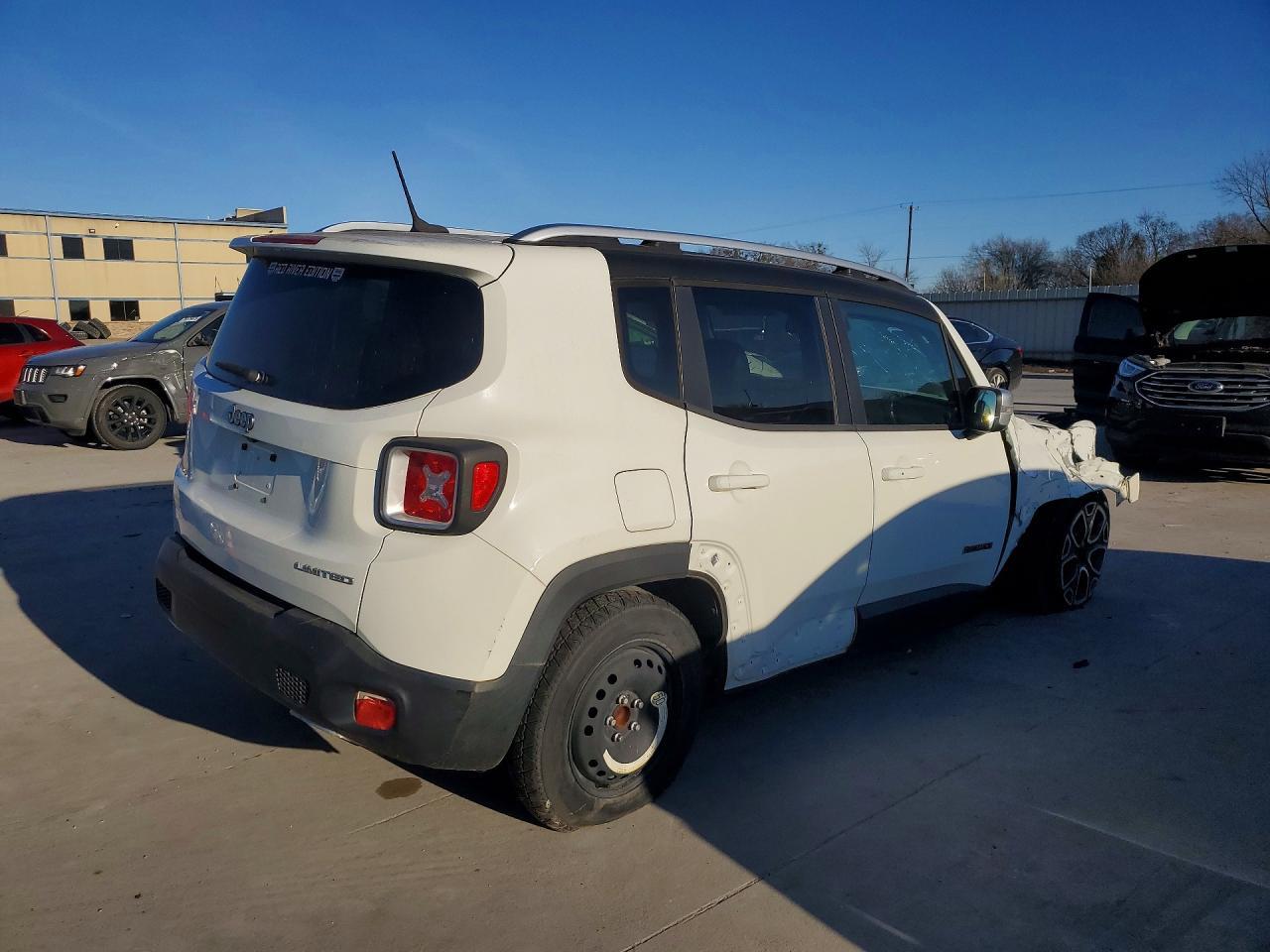 2016 Jeep Renegade Limited - Фото 3