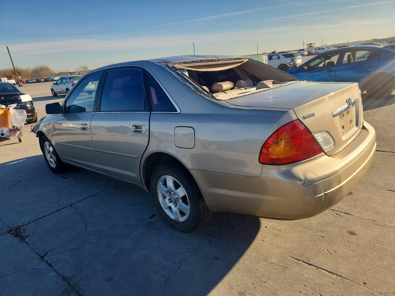 2000 Toyota Avalon Xl - Фото 2