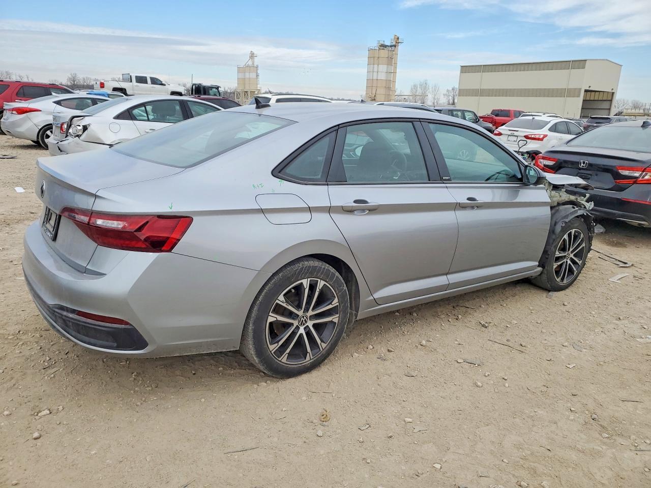 2023 Volkswagen Jetta Sport - Image 3