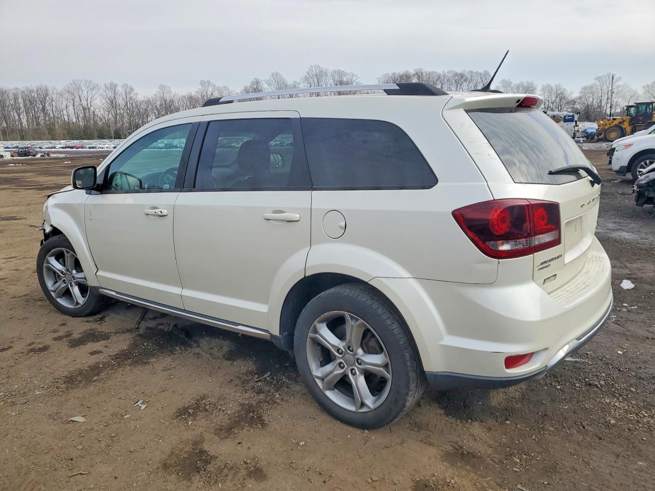 2017 Dodge Journey Crossroad - Image 2