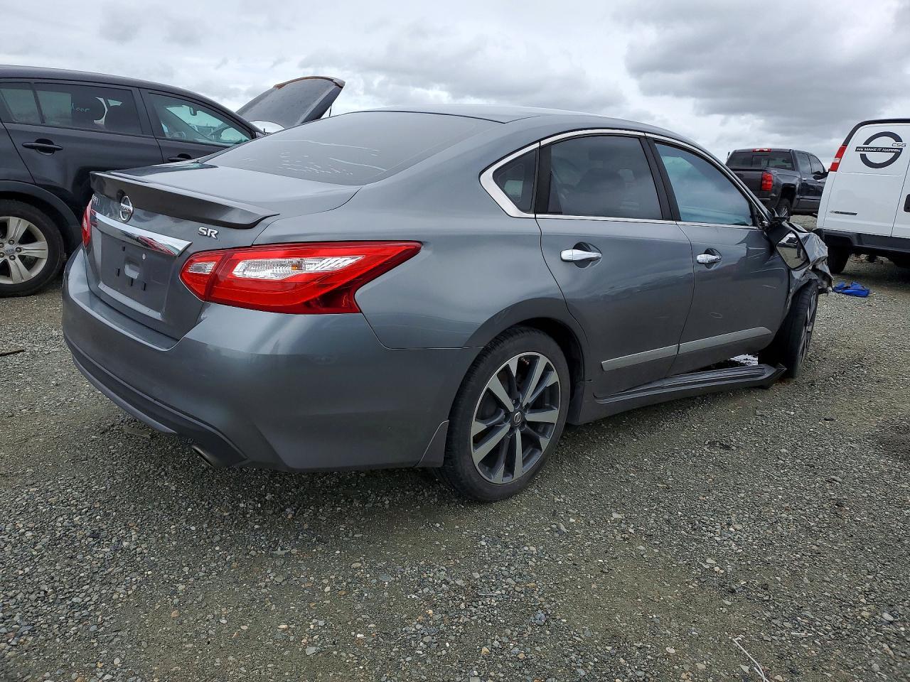 2016 Nissan Altima 2.5 Sr - Фото 3