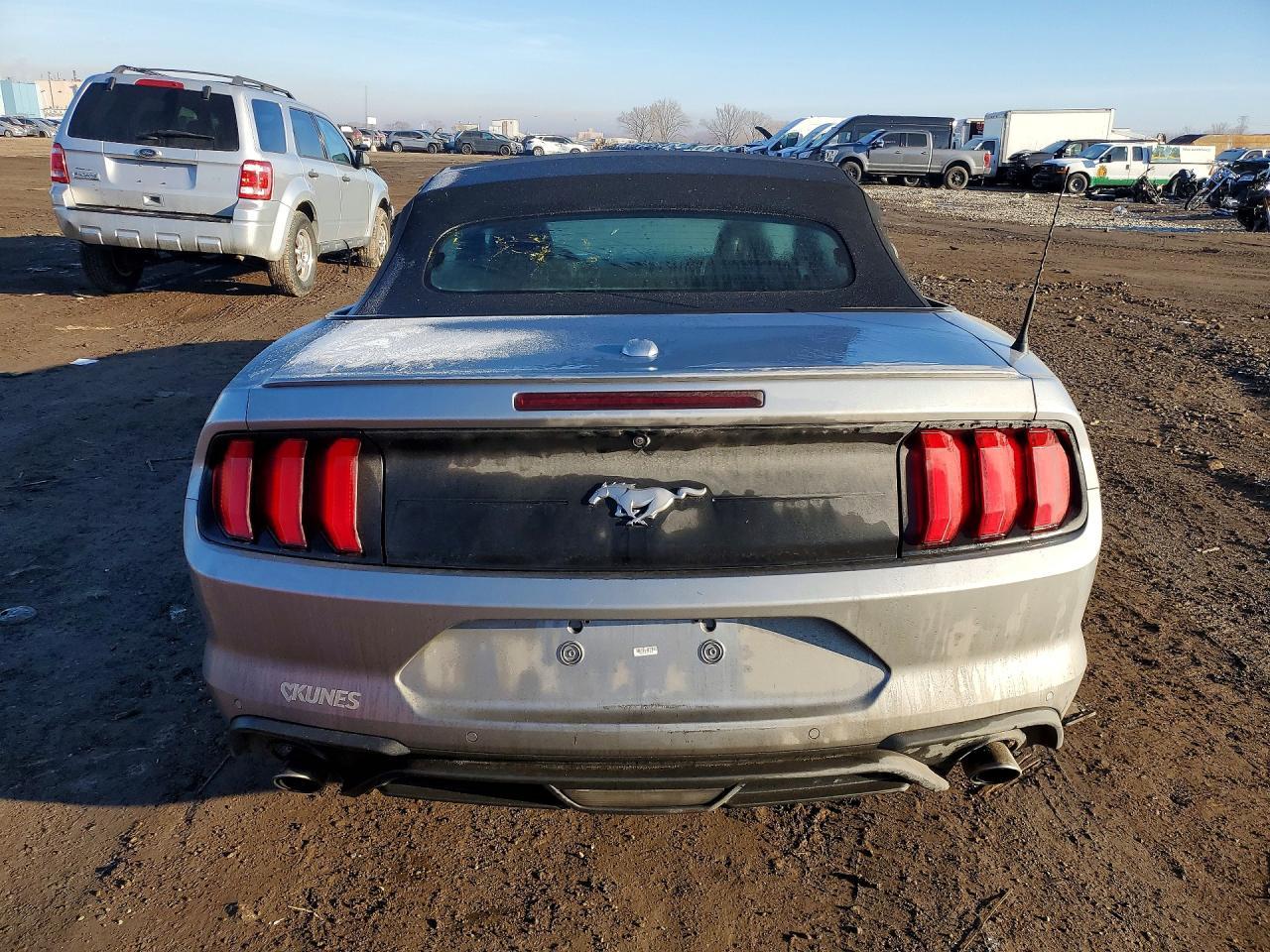 2022 Ford Mustang - Image 6