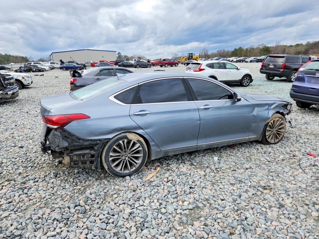 2015 Hyundai Genesis 3.8L - Фото 3