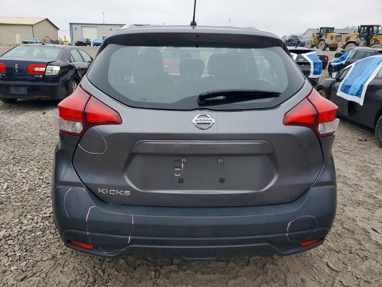 2019 Nissan Kicks S - Image 6