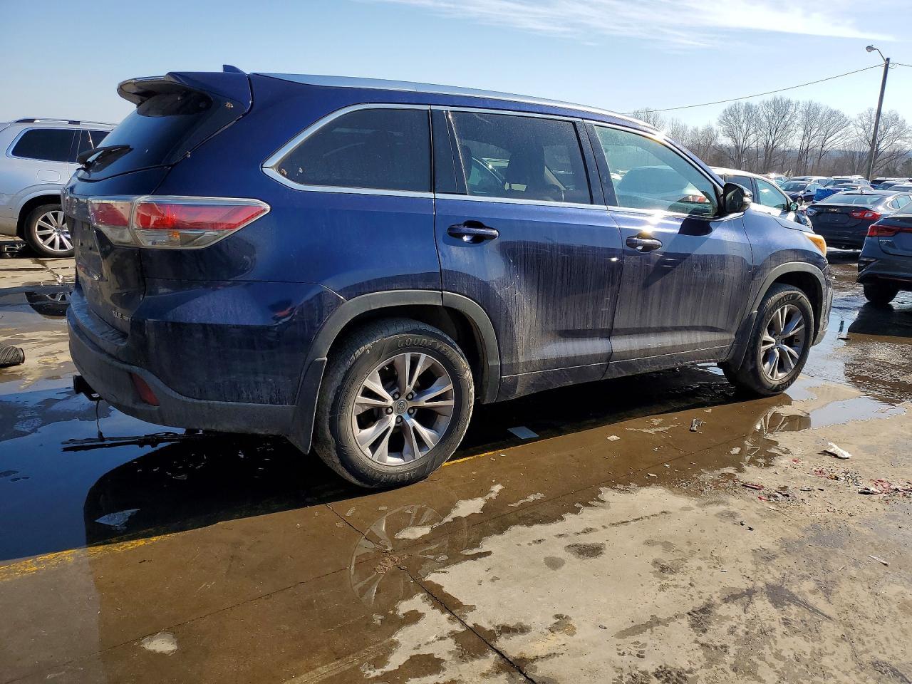 2015 Toyota Highlander Xle - Фото 3