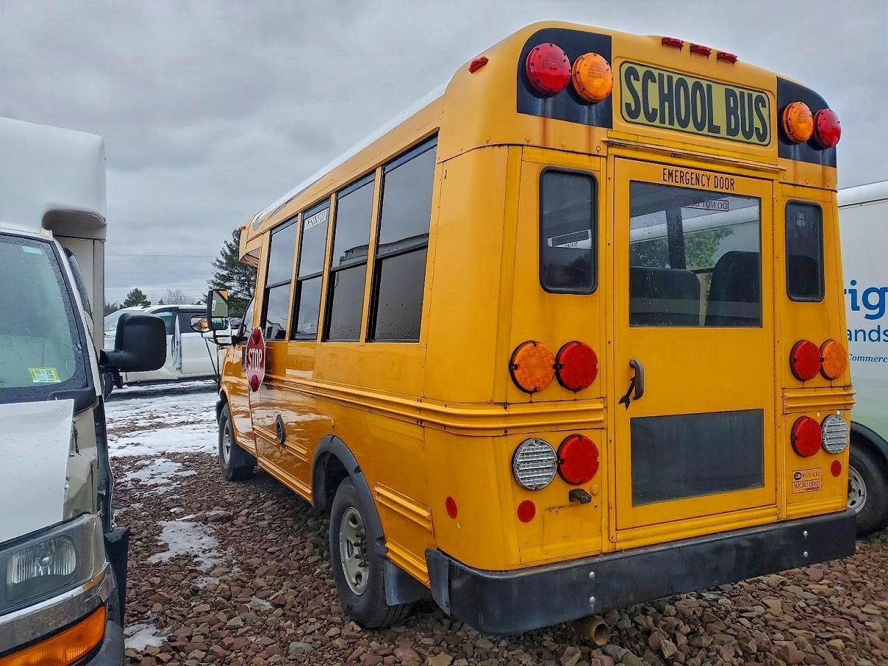 2016 Chevrolet Express G3 - Bus - Фото 3