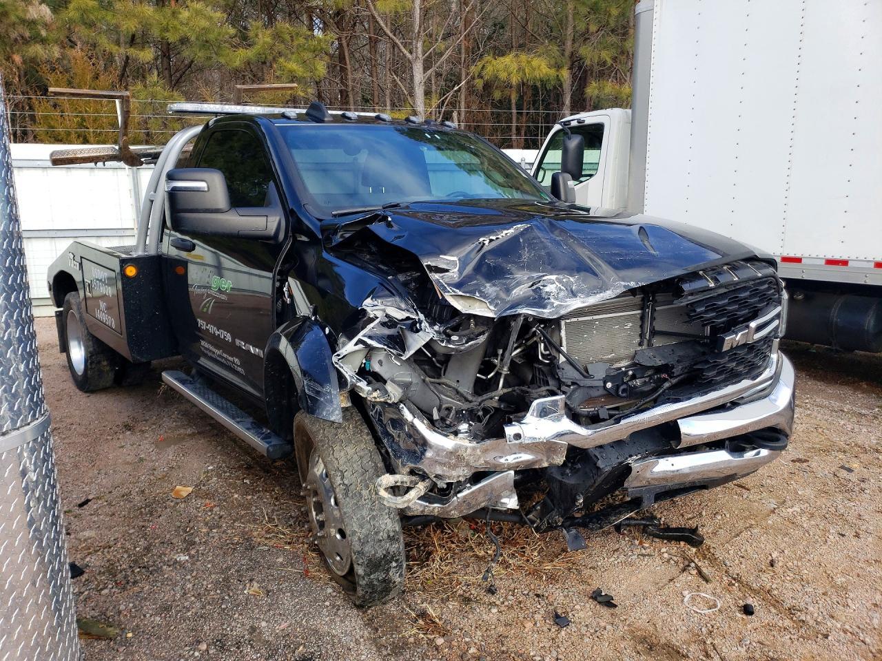 2023 Ram 4500 Tow Truck - Фото 4