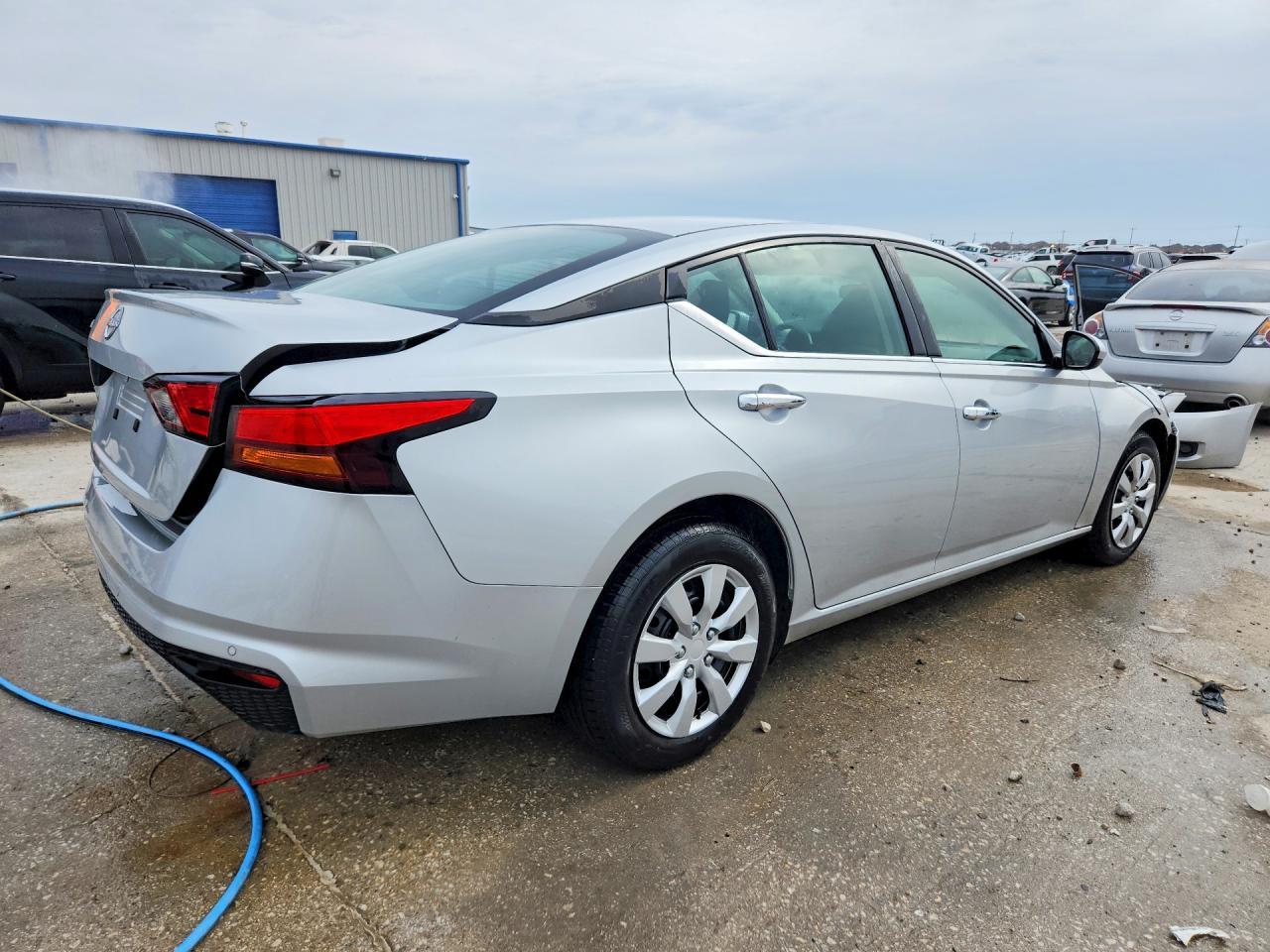 2023 Nissan Altima 2.5 S - Image 3