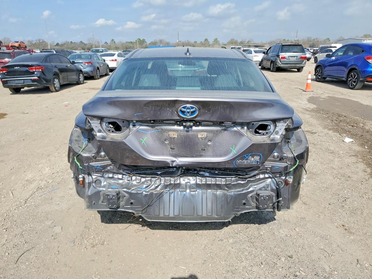 2022 Toyota Camry Le - Фото 6