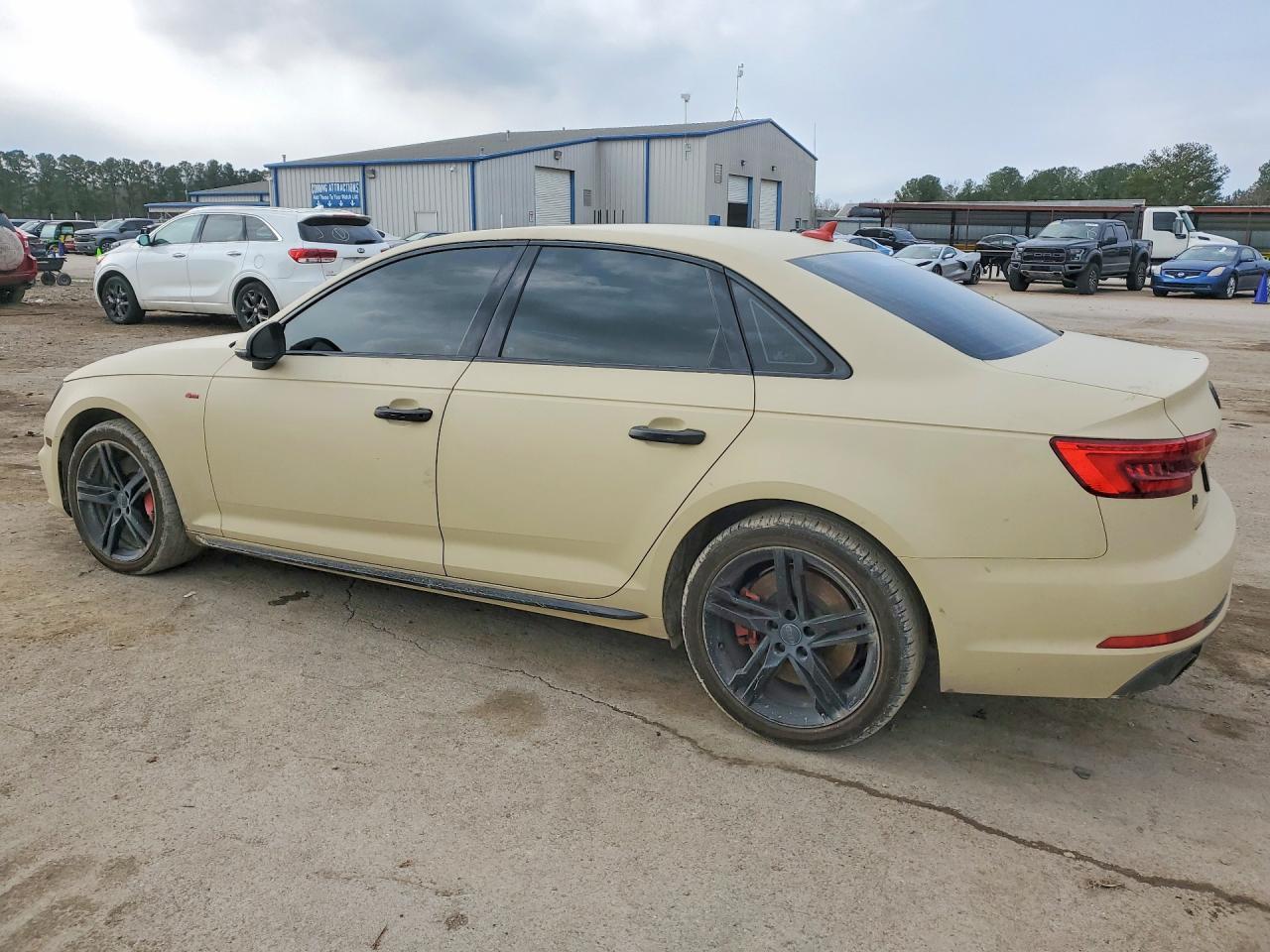 2017 Audi A4 Premium Plus - Фото 2