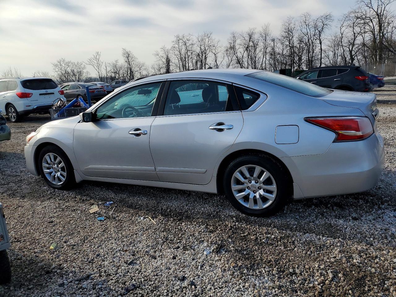 2015 Nissan Altima 2.5 - Фото 2
