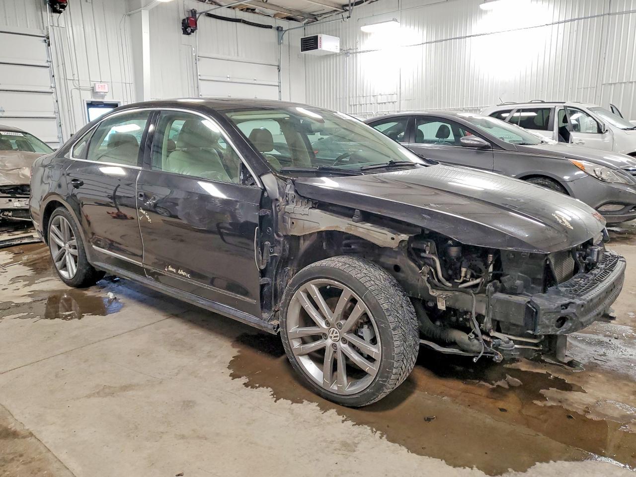 2019 Volkswagen Passat Se R-Line - Фото 4
