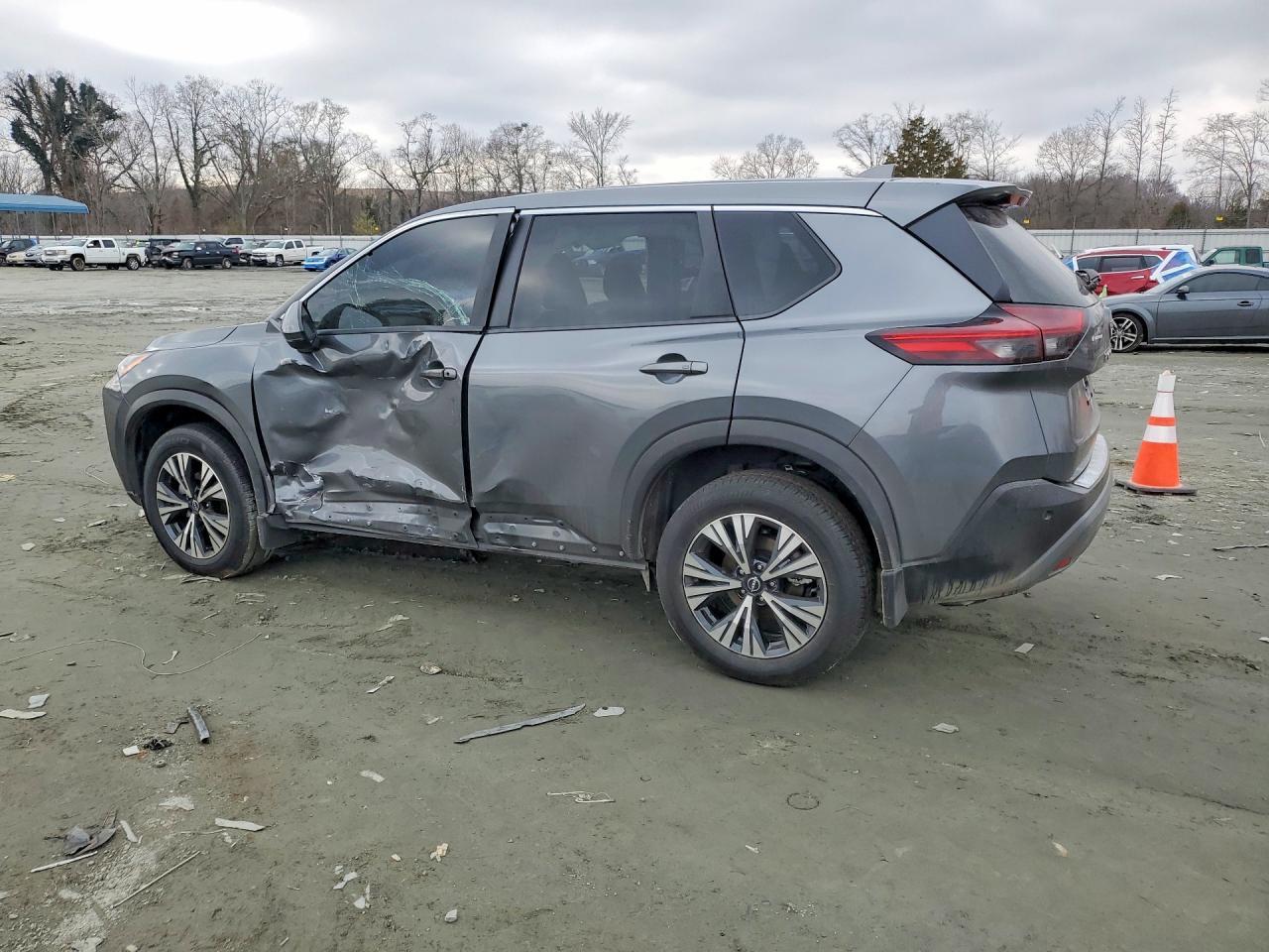 2022 Nissan Rogue Sv - Фото 2