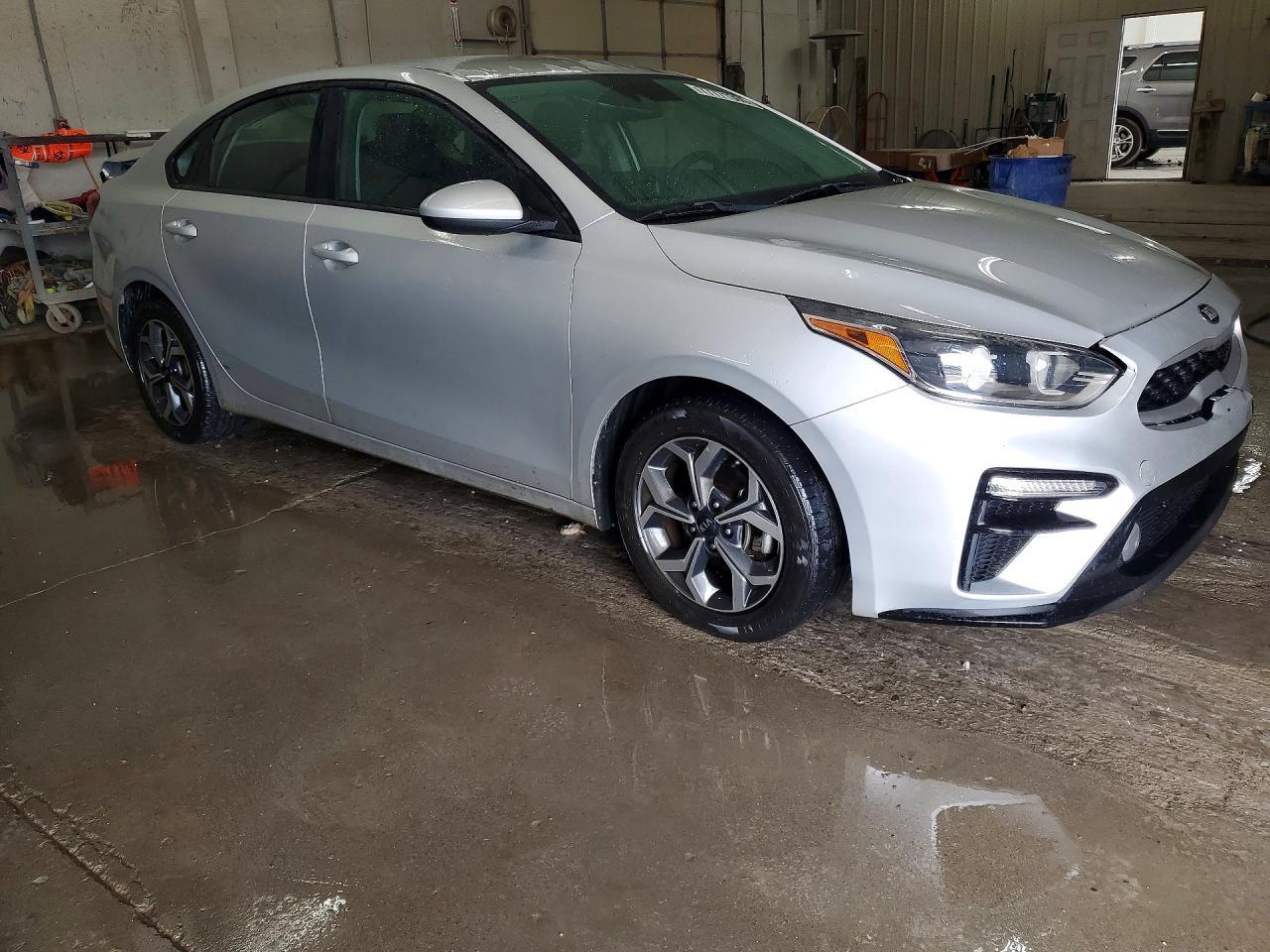 2019 Kia Forte Lxs - Фото 4