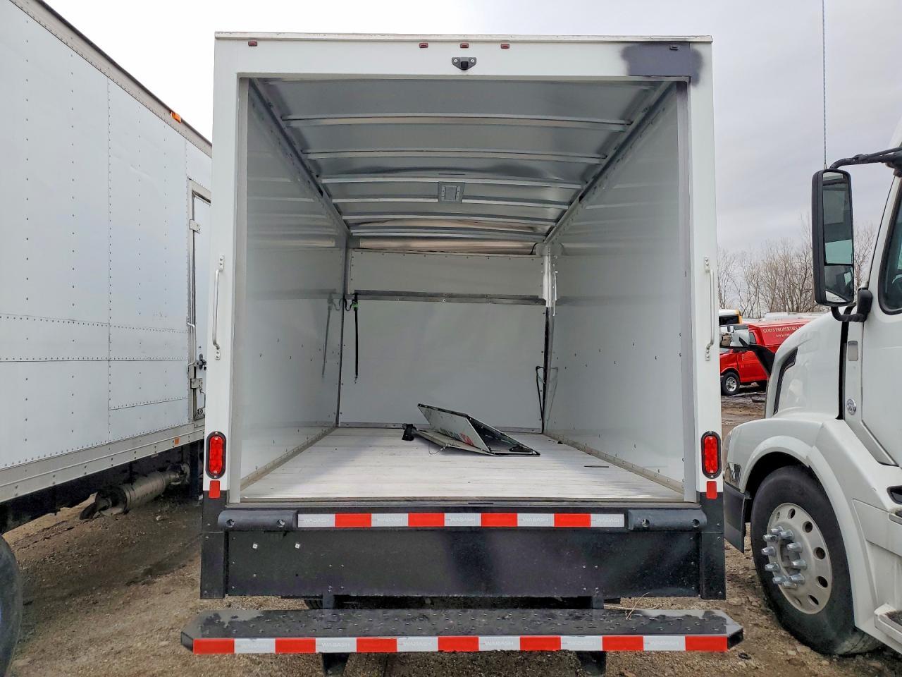 2025 GMC Savana Box Truck - Image 6