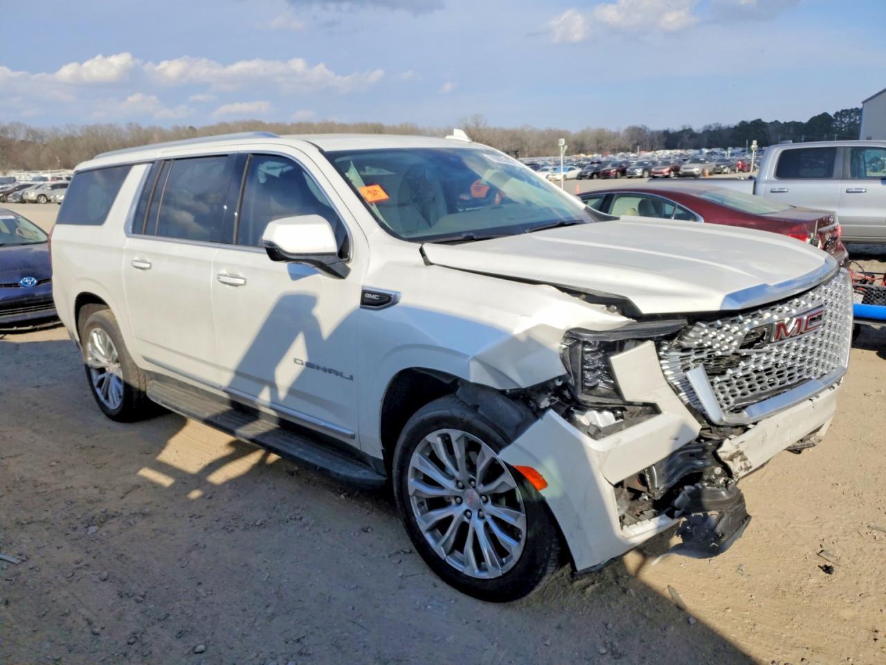 2024 GMC Yukon Xl Denali - Image 4