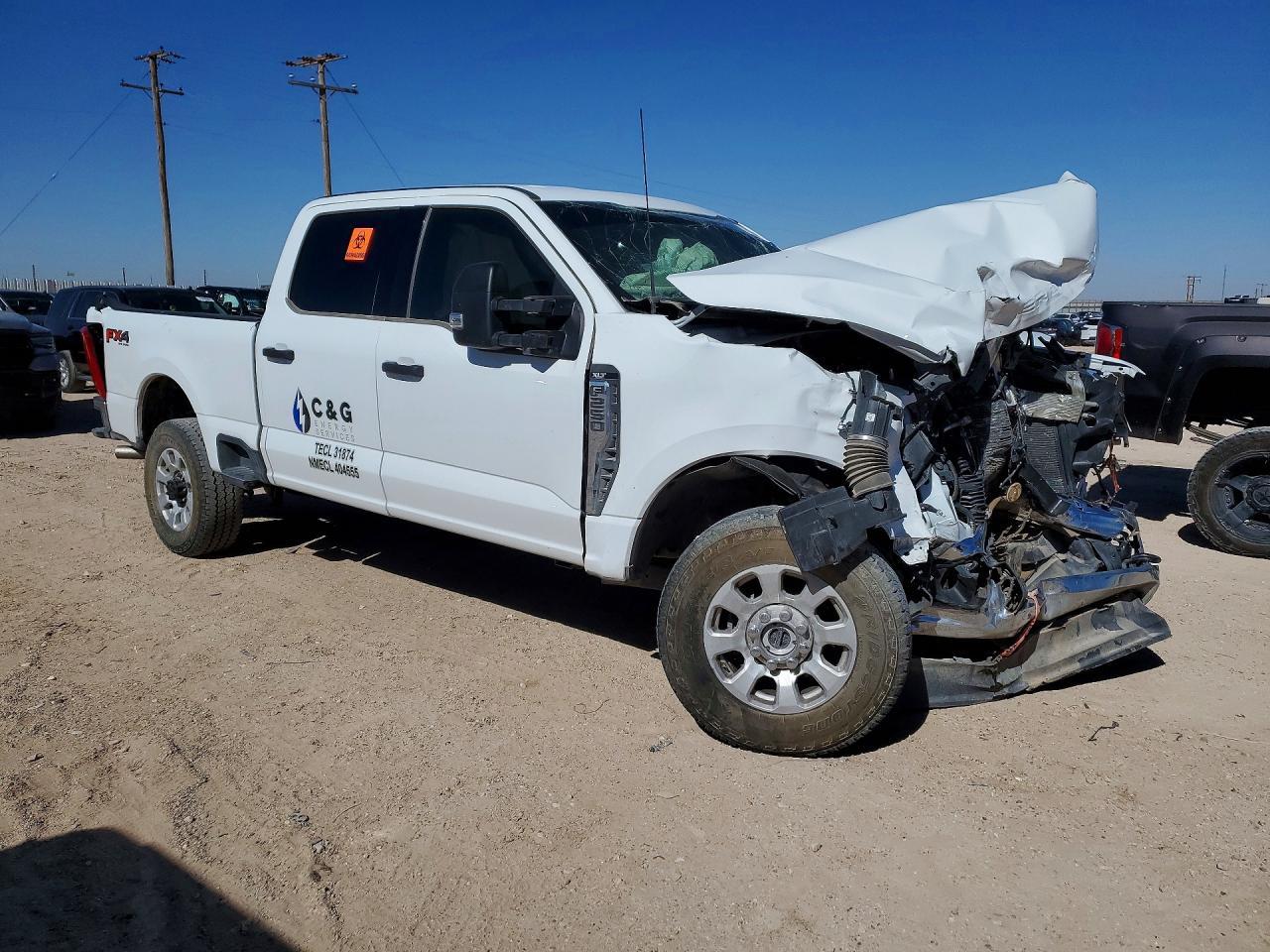 2024 Ford F250 Super Duty - Фото 4