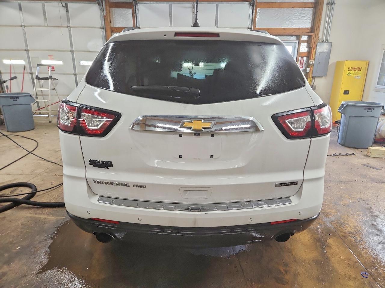 2017 Chevrolet Traverse Premier - Фото 6