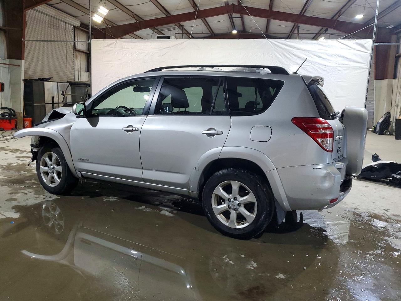 2009 Toyota Rav4 Limited - Image 2