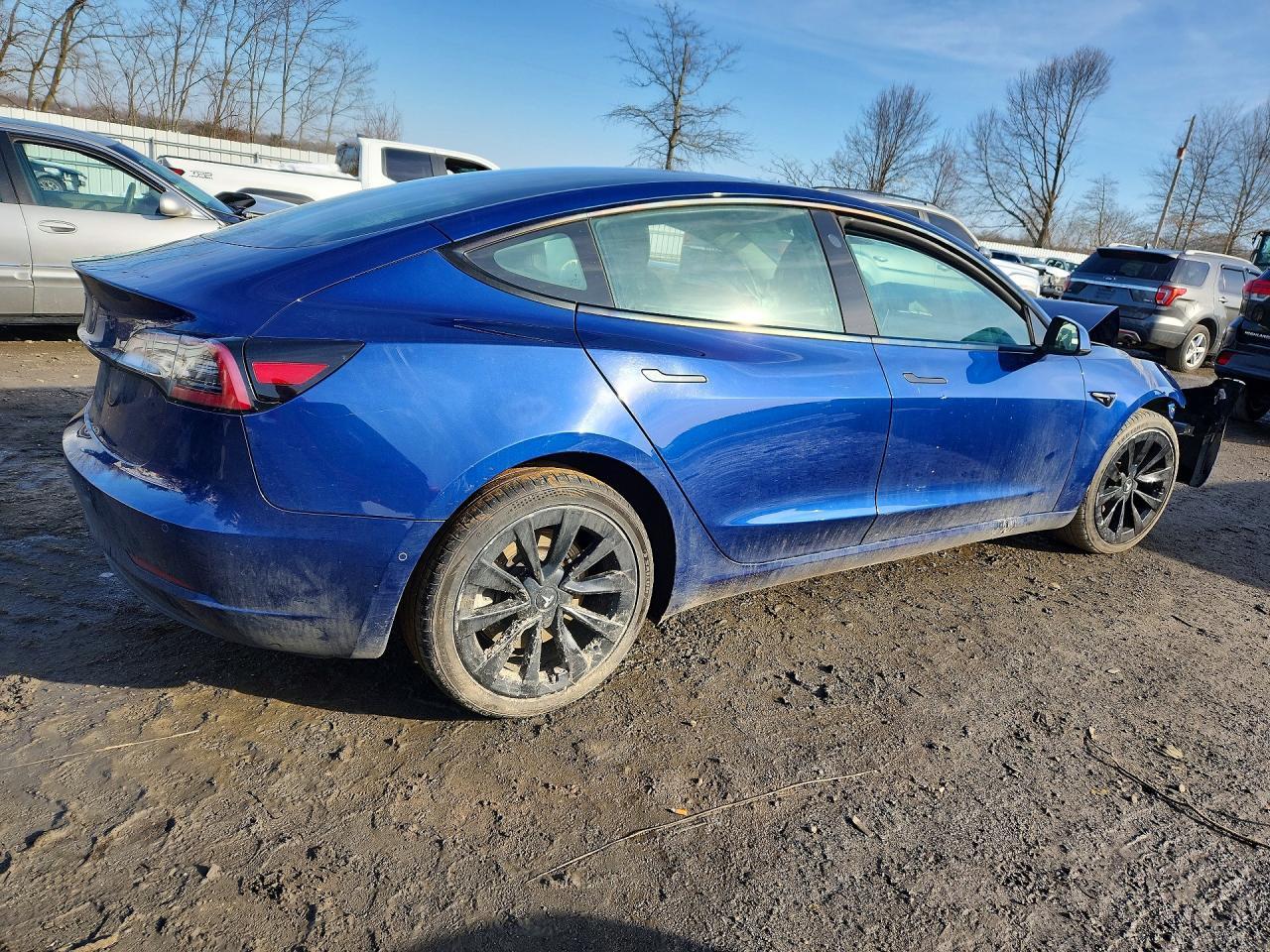 2022 Tesla Model 3 - Image 3