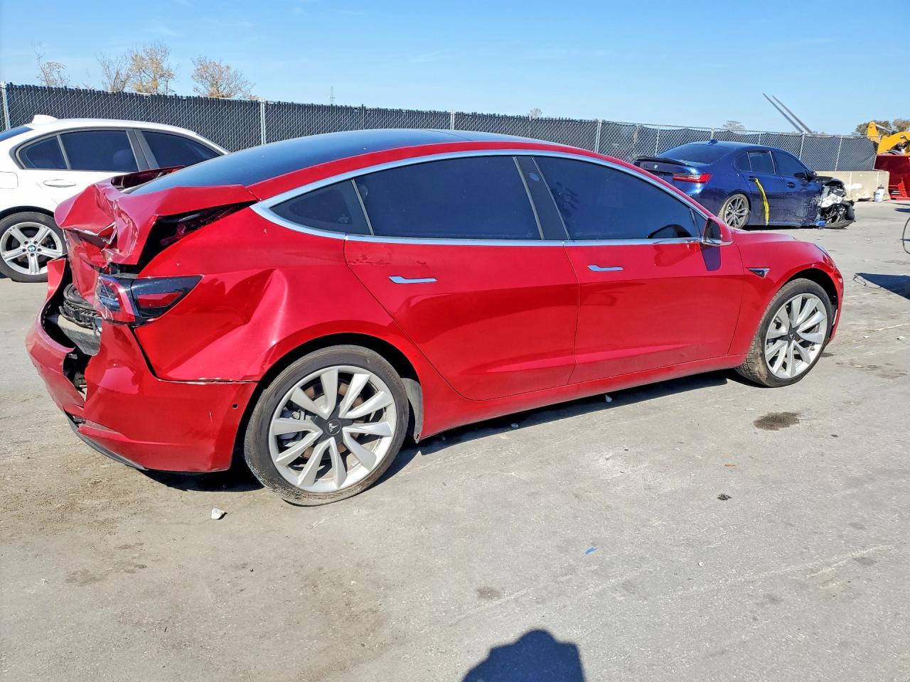 2019 Tesla Model 3 - Image 3