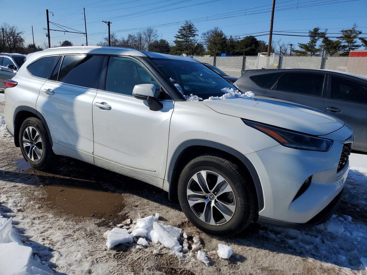 2021 Toyota Highlander Xle - Фото 4