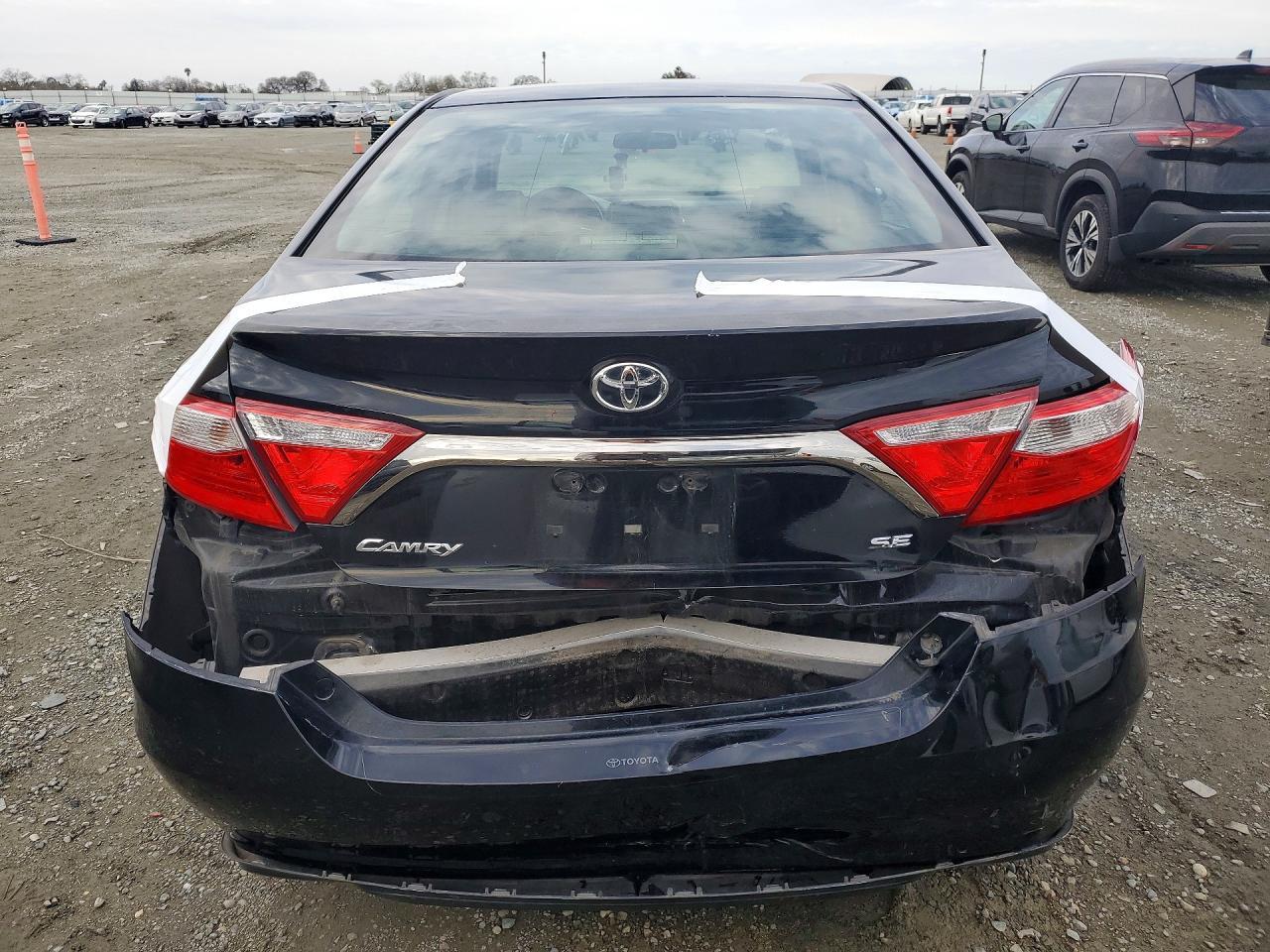 2015 Toyota Camry Se - Image 6
