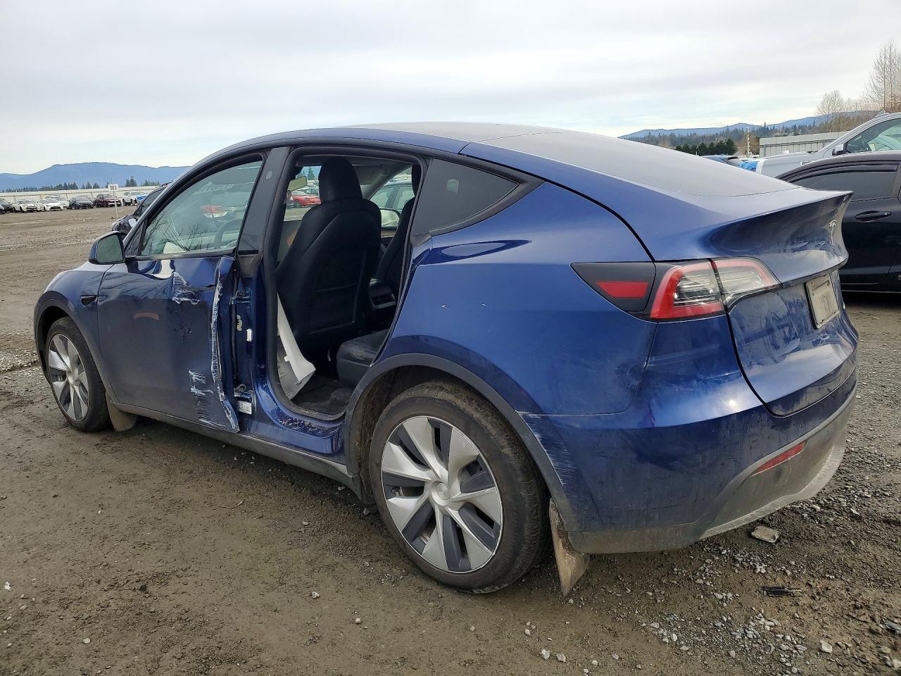 2024 Tesla Model Y - Image 2