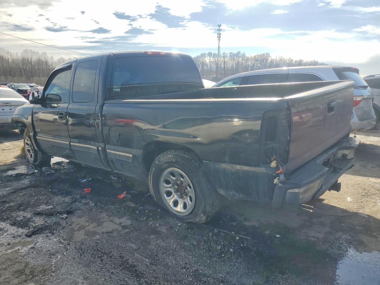 2001 Chevrolet Silverado C1500 - Фото 2