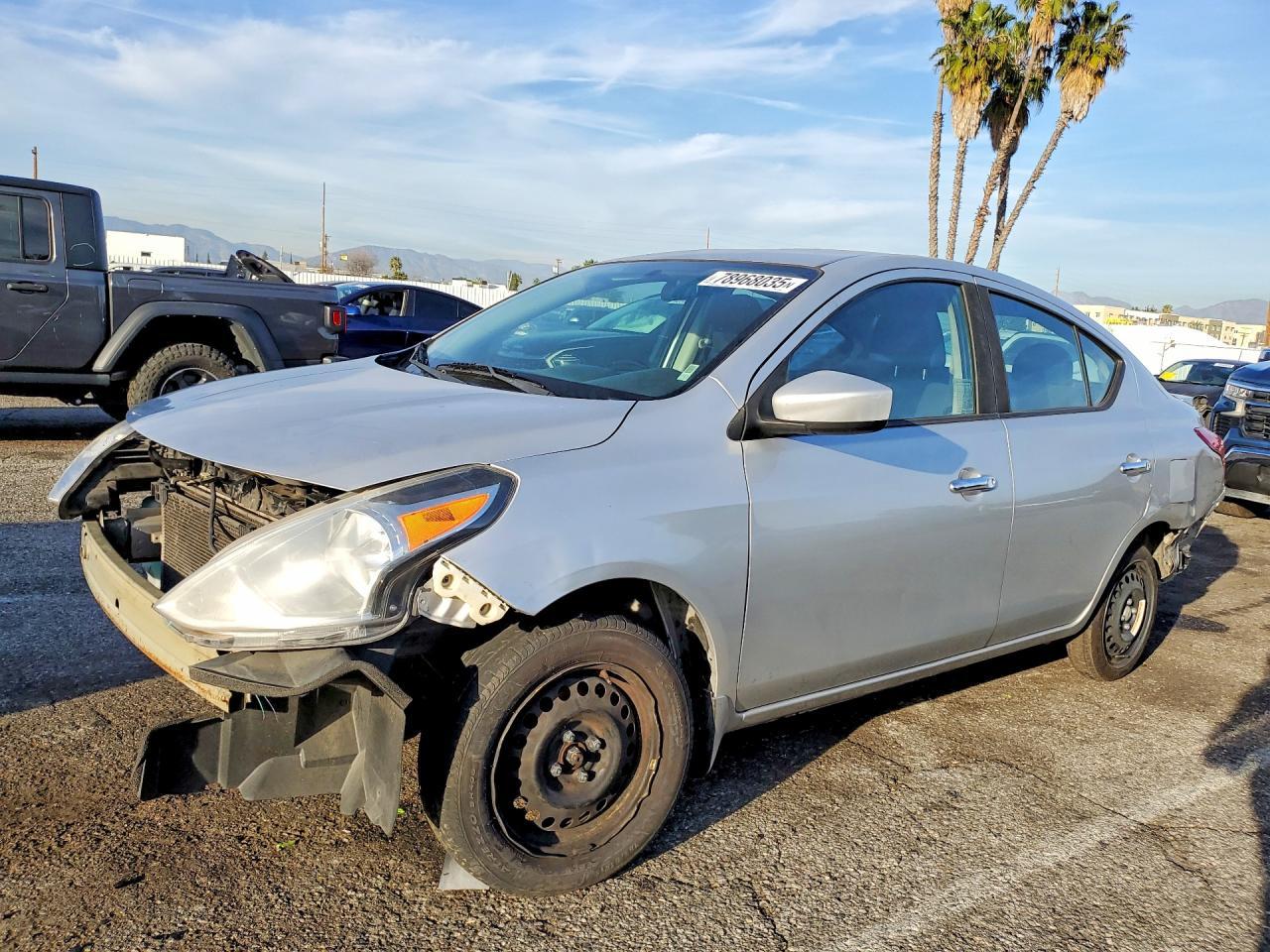 2016 Nissan Versa Sv