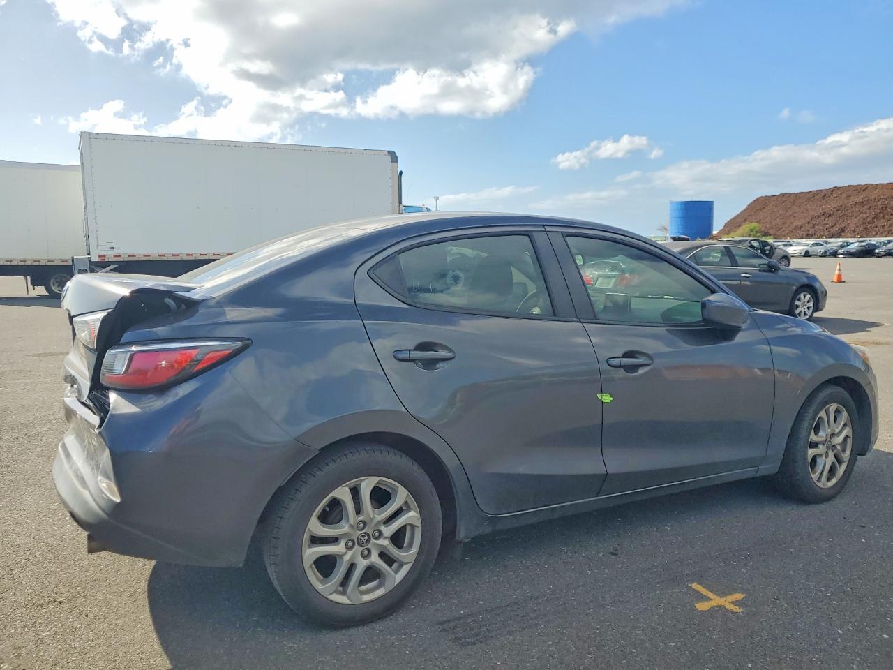 2017 Toyota Yaris Ia - Image 3