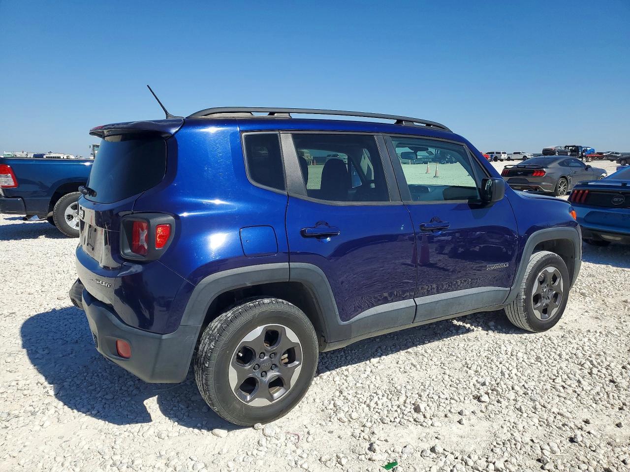 2017 Jeep Renegade Sport - Фото 3