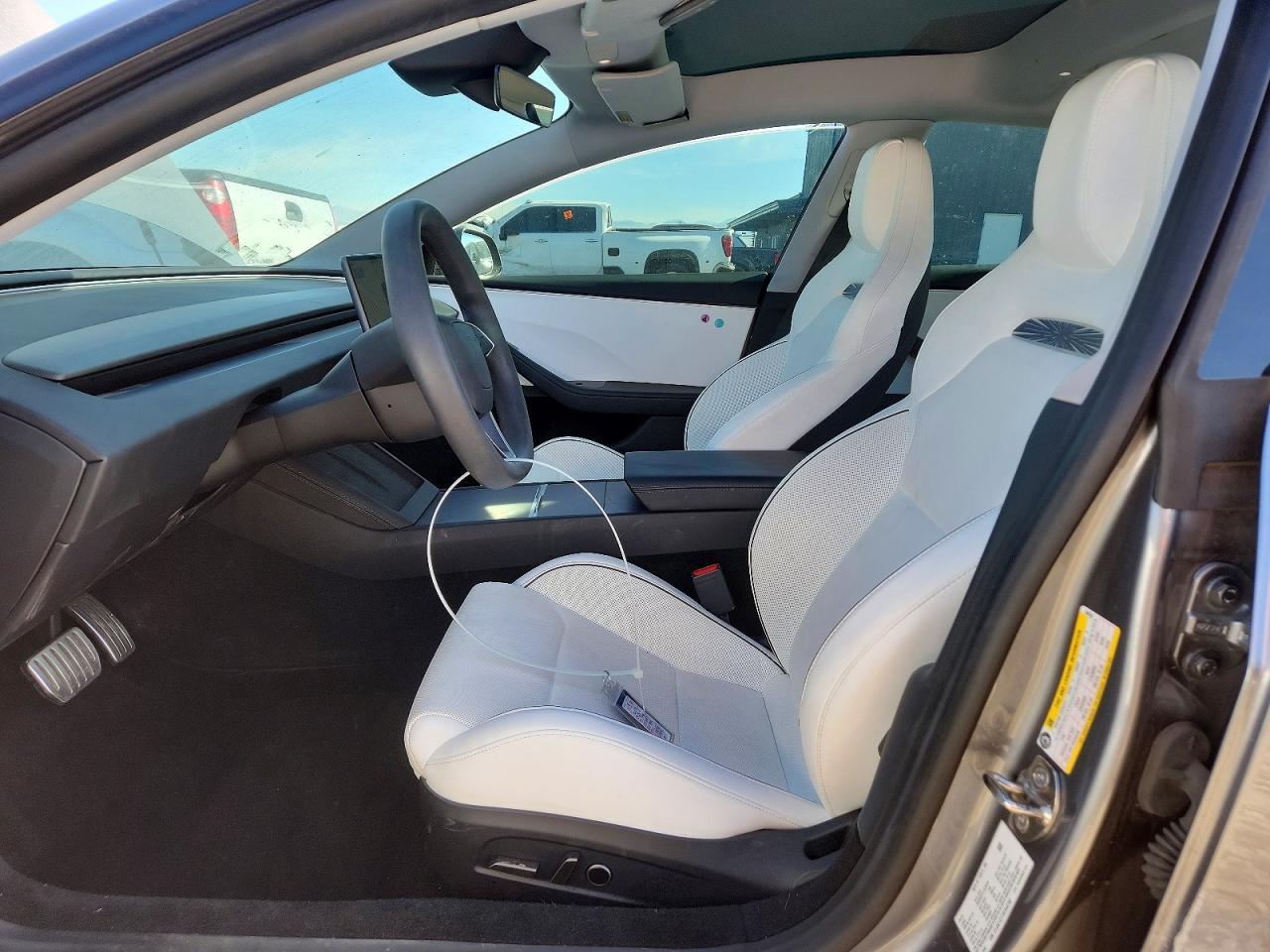 2024 Tesla Model 3 - Image 7