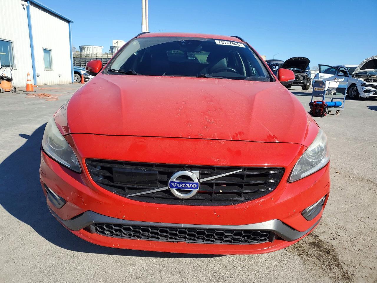 2018 Volvo V60 T5 Dynamic - Image 5