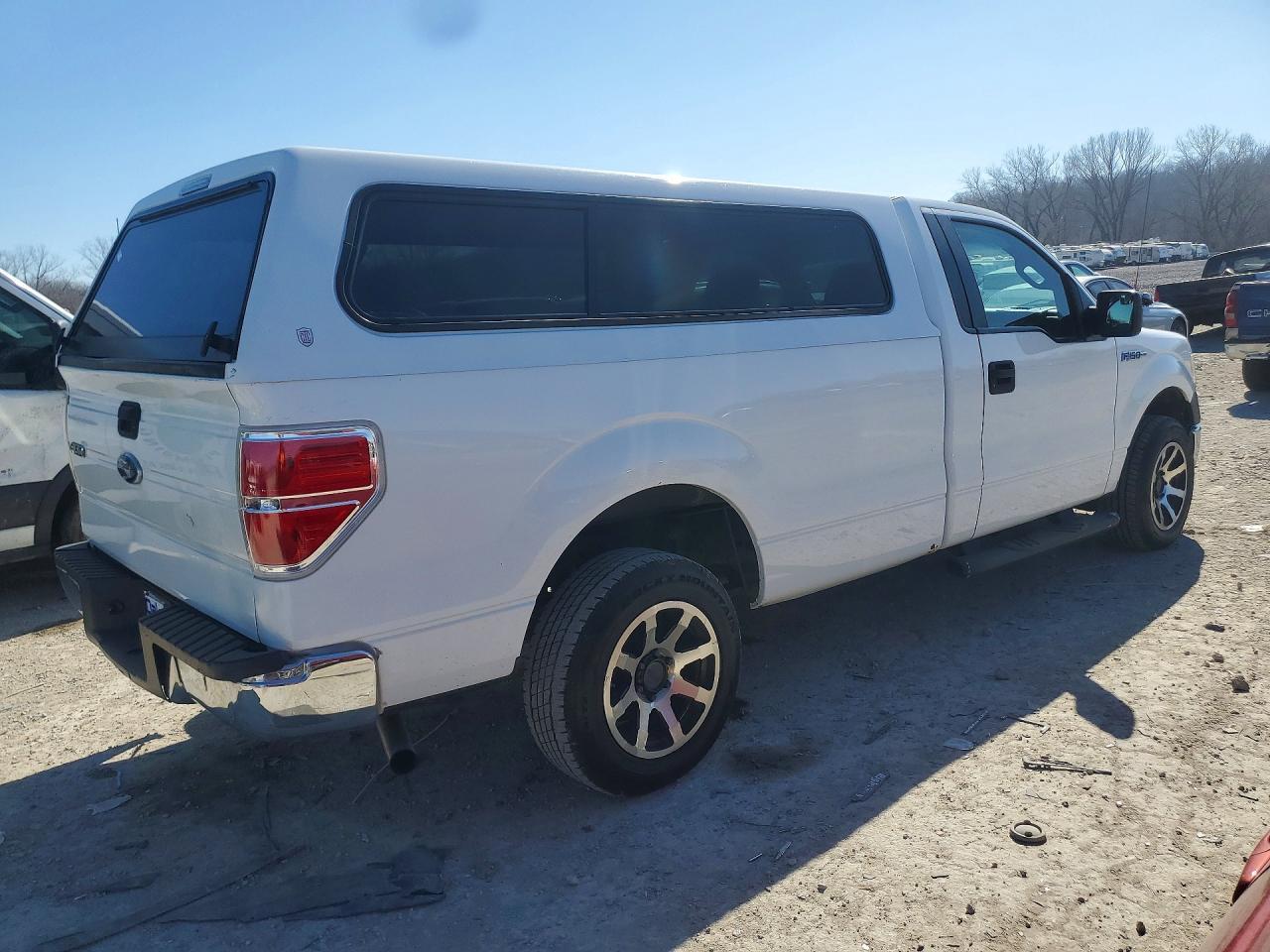 2010 Ford F150 - Фото 3