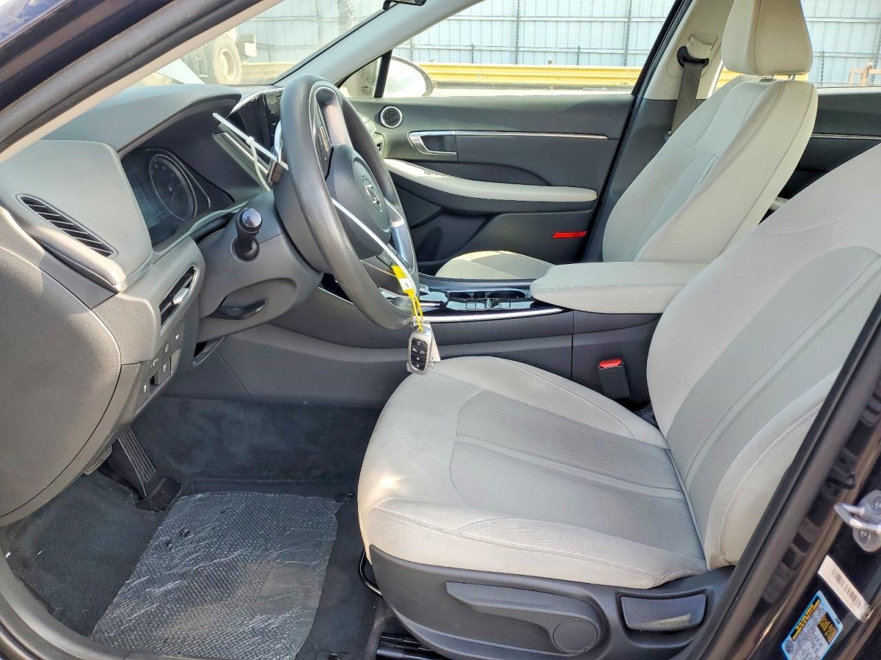 2023 Hyundai Sonata Hybrid - Image 7