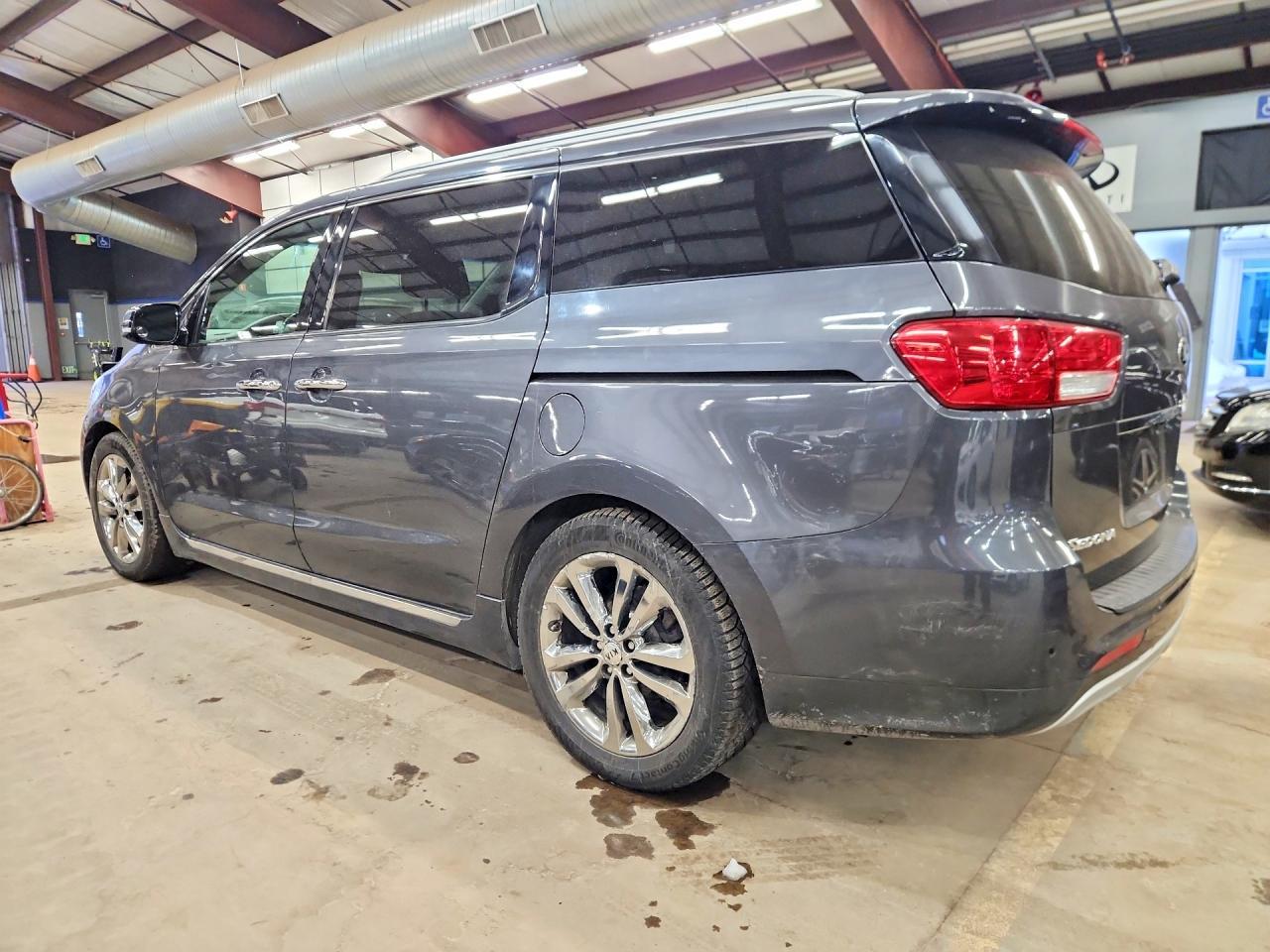 2018 Kia Sedona Sxl - Фото 2