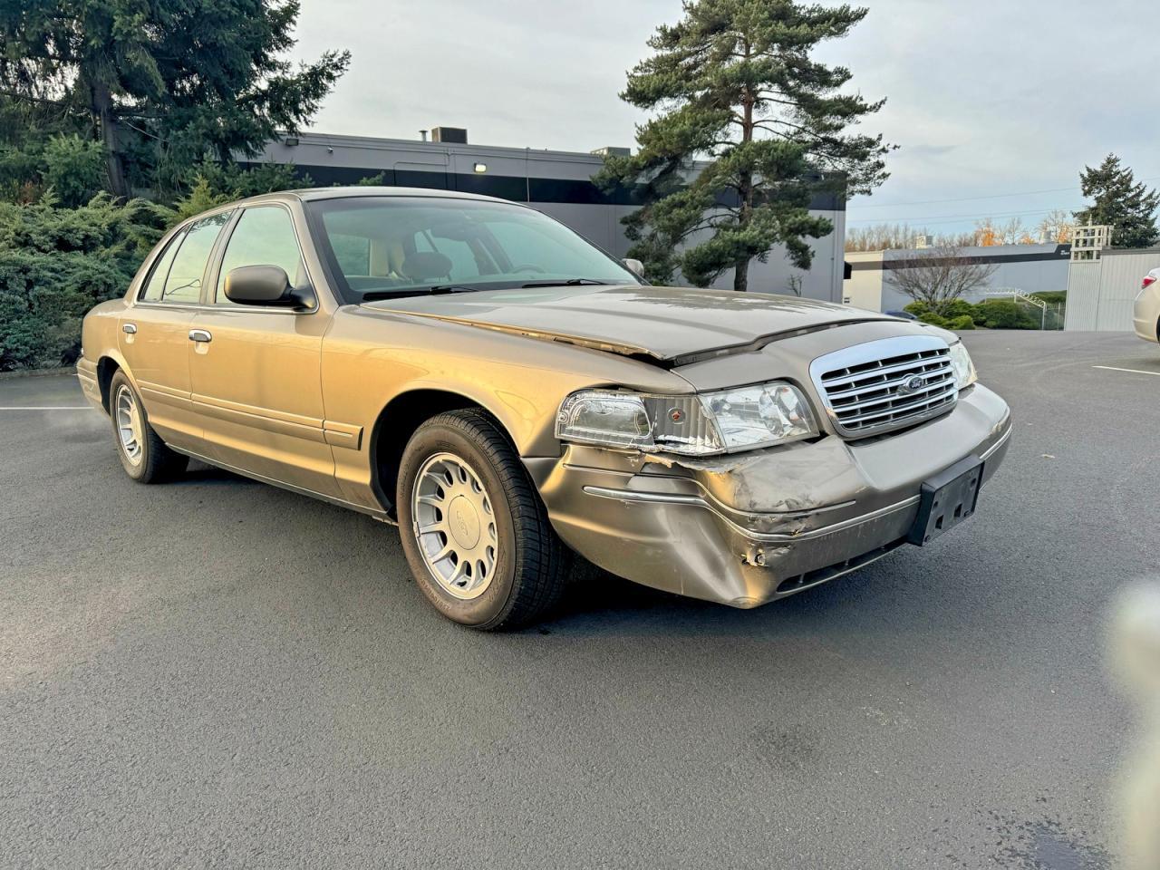 2001 Ford Crown Victoria Lx - Фото 2