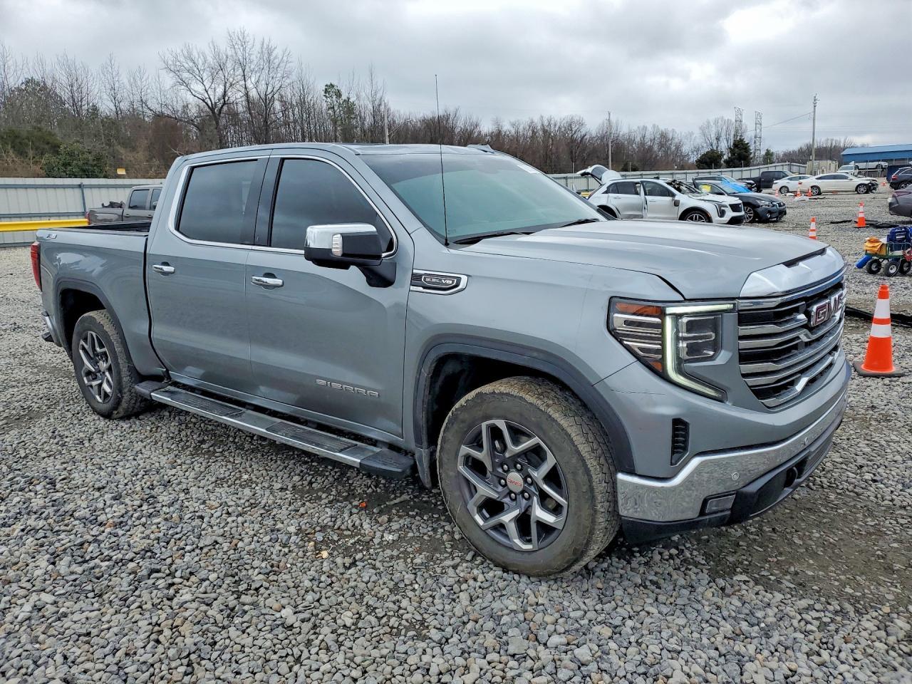 2024 GMC Sierra K1500 Slt - Image 4
