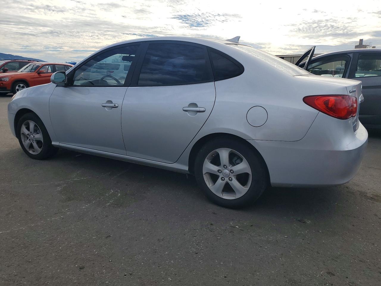 2010 Hyundai Elantra Se - Фото 2