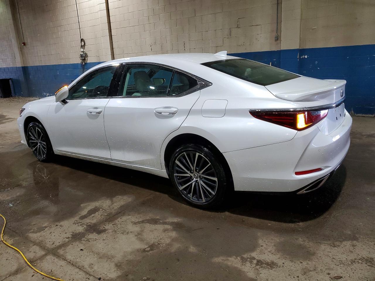 2024 Lexus Es 350 Base - Image 2